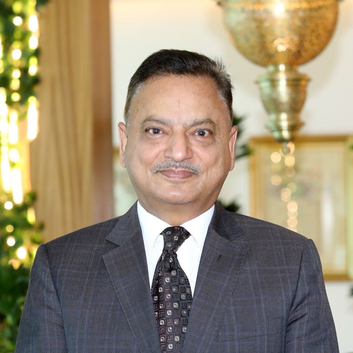 Prof. Dr. Raheel Qamar (T.I)